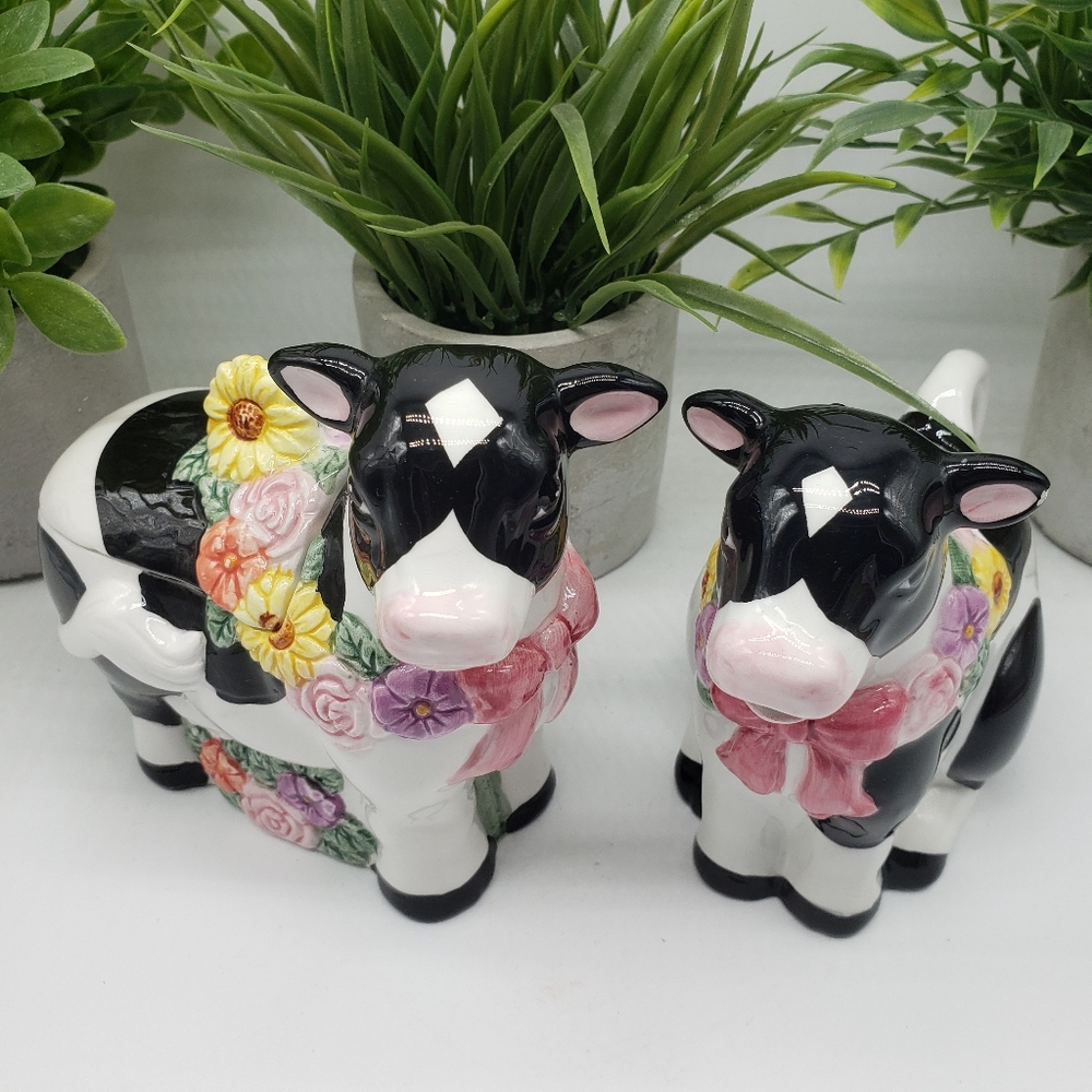 Sweet Bessie's Bouquet 1996 Vintage Floral Cow Cream and Sugar Set by Karen Bell